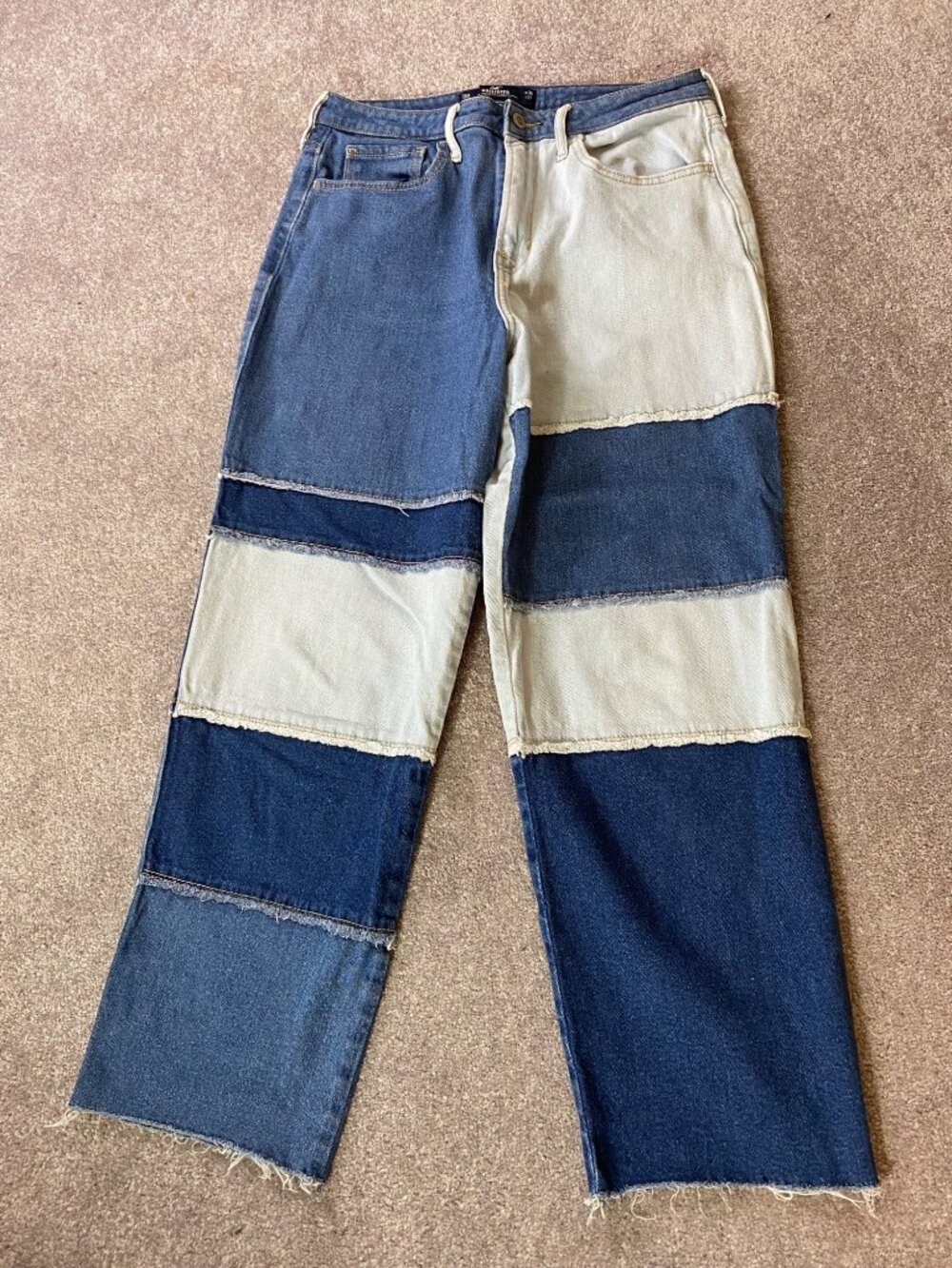 Hollister Ultra High-Rise Patchwork Jeans Blue Denim Frayed Hem W30 L27